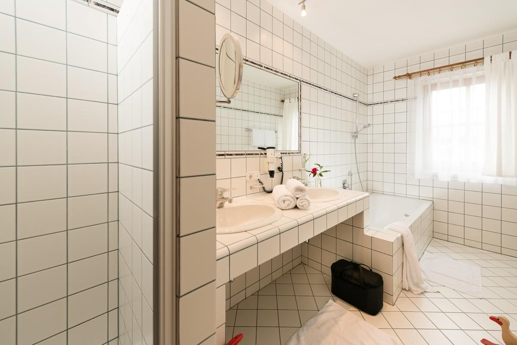Ansitz Wirtsgut - Familienappartements In Den Bergen Леоганг Экстерьер фото