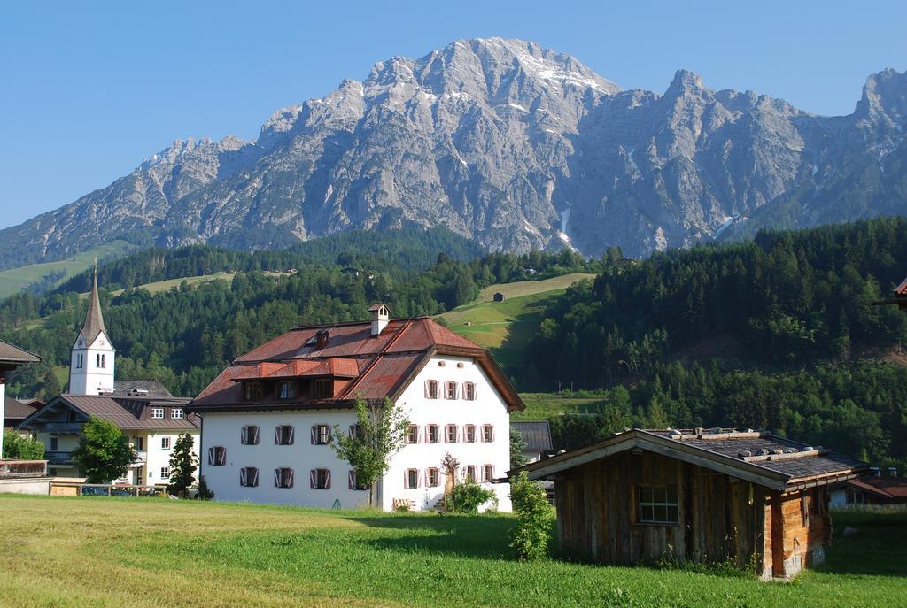 Ansitz Wirtsgut - Familienappartements In Den Bergen Леоганг Экстерьер фото